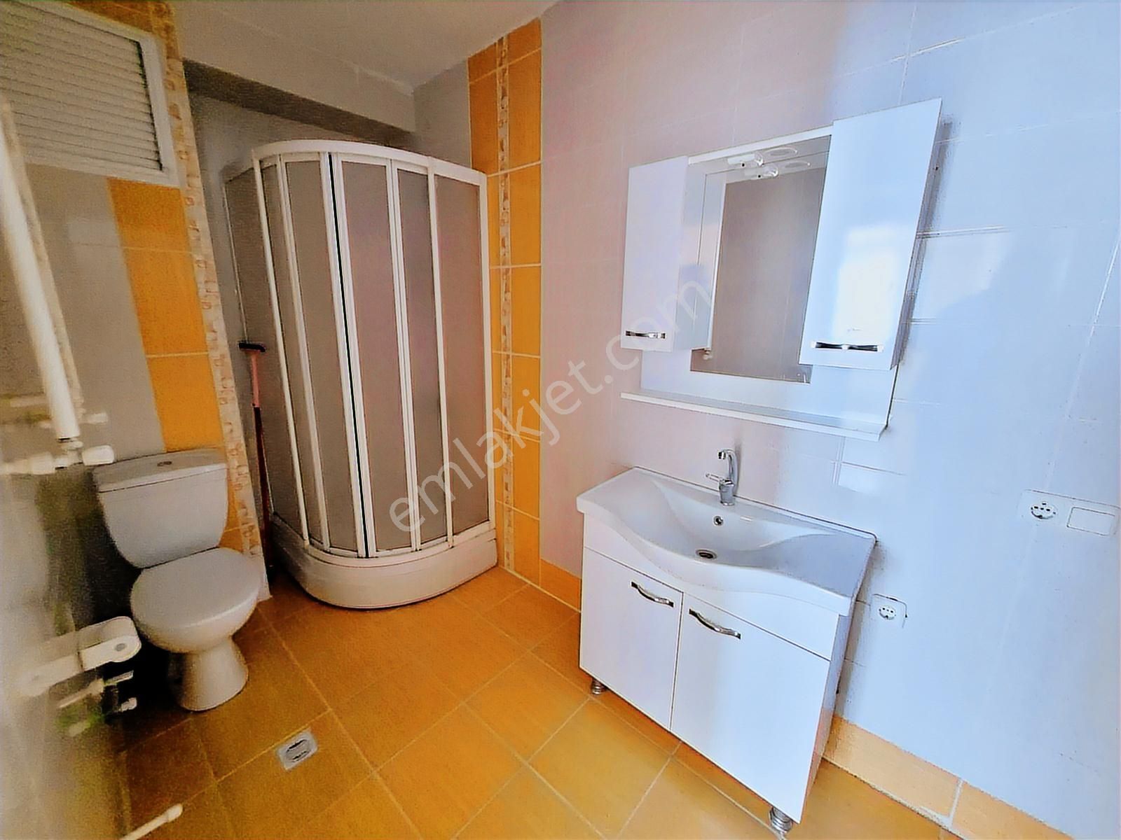 Beka Gm Çakmak Mah.de 90m2 2+1 Kiralık Daire 32,000 Tl - Görsel 24