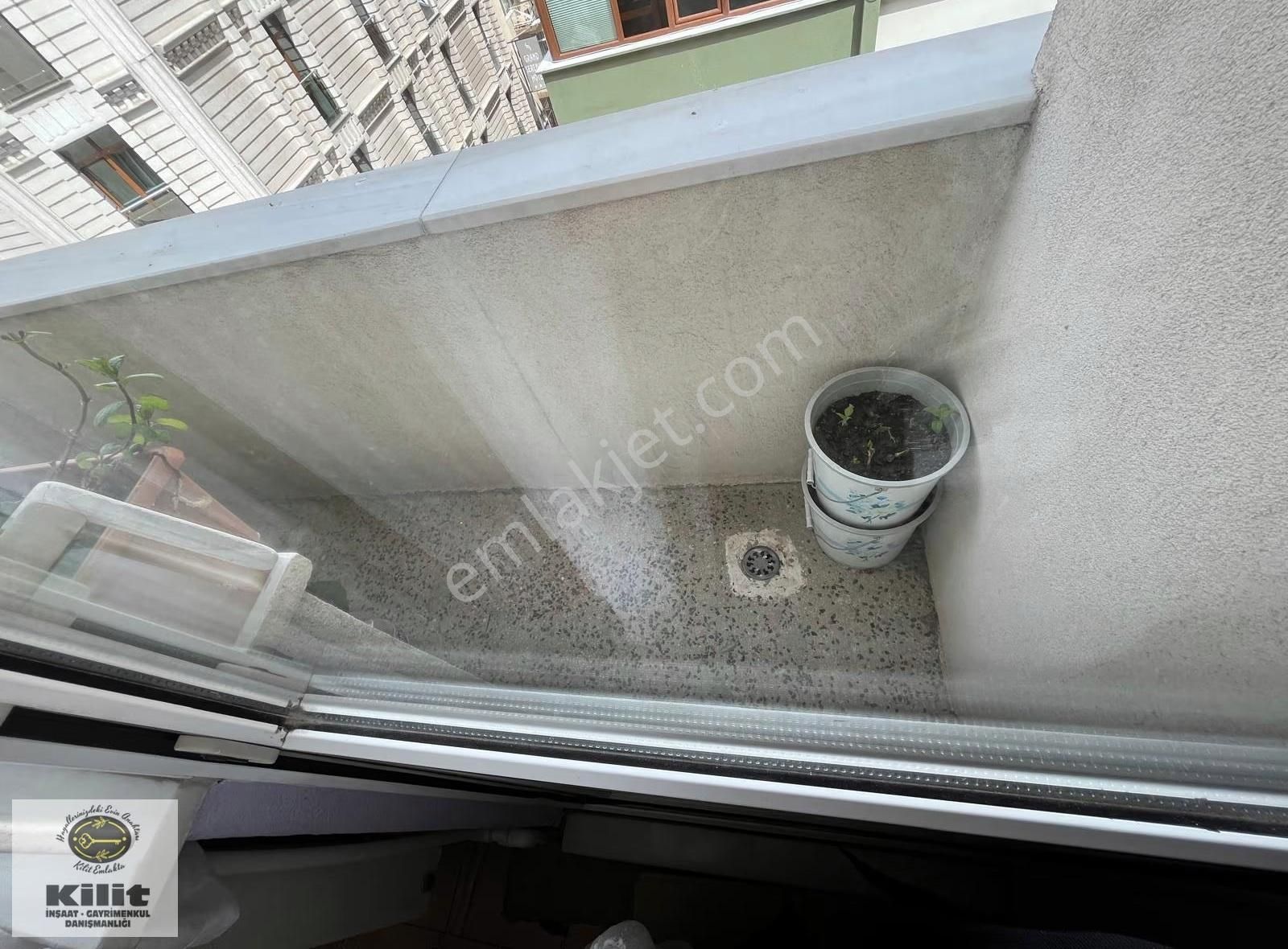 Çarşı Merkez'de Ara Kat 3+1 Satılık Daire - Görsel 4