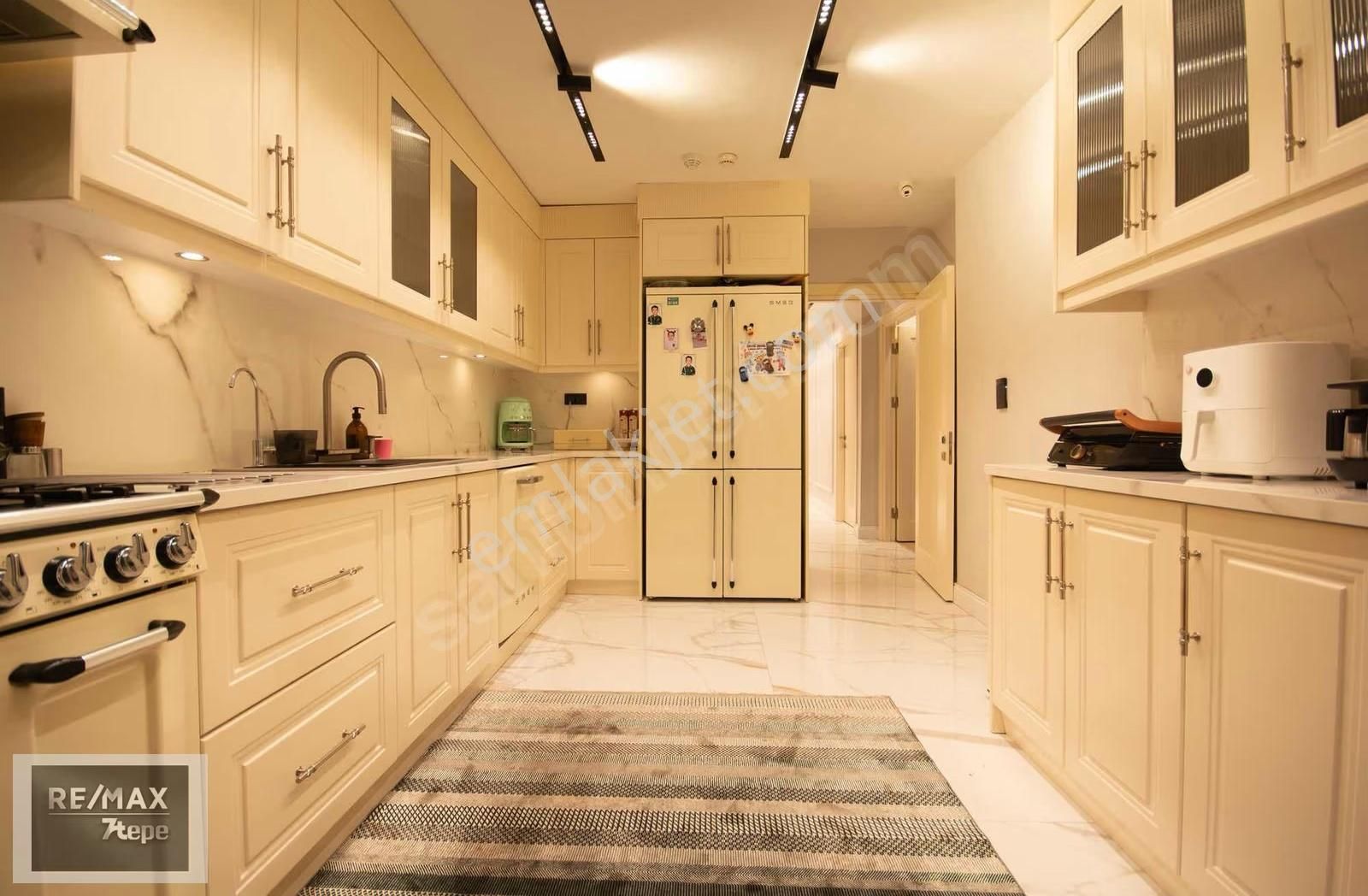 Florya'da Mimari Dekorasyonlu 4+1 Satılık Daire - Görsel 11