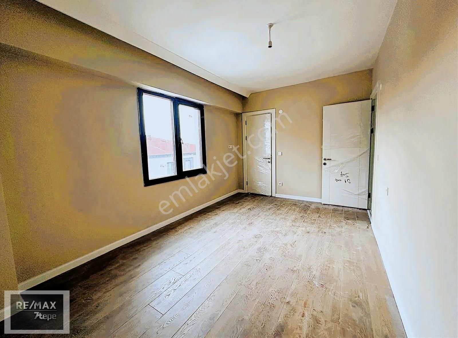 Tuzla Aydınlıda, Stratejik Konumuyla Müthiş Bir Yatırım Fırsatı - Görsel 2