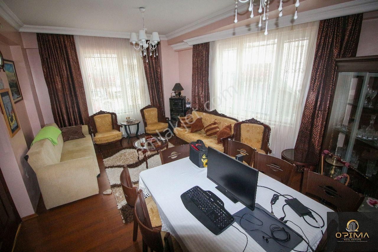 Opima Emlaktan Yalı Mahallesinde Şahane Konumlu Satılık 2+1 Daire