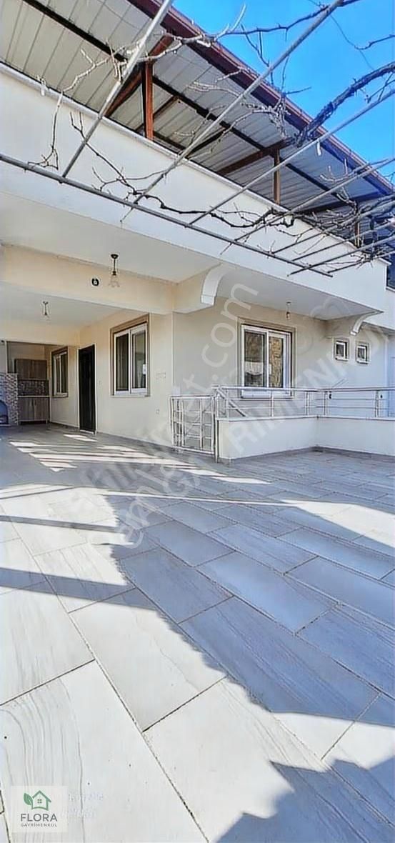 Geniş Balkonlu Kiralık Daire - Görsel 11