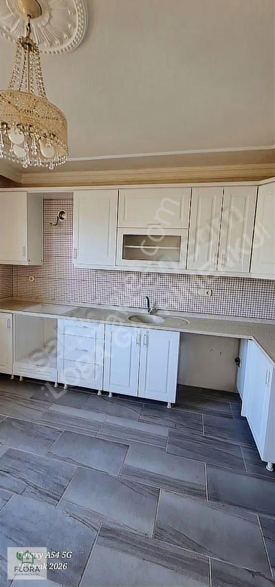 Geniş Balkonlu Kiralık Daire - Görsel 3