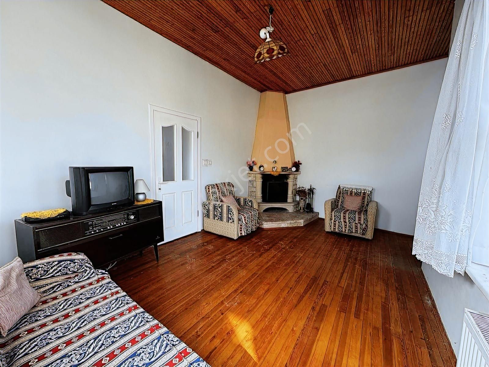 Mudanya'nın Gözde Sokağında Ticari+konut İmarlı Müstakil Ev - Görsel 12