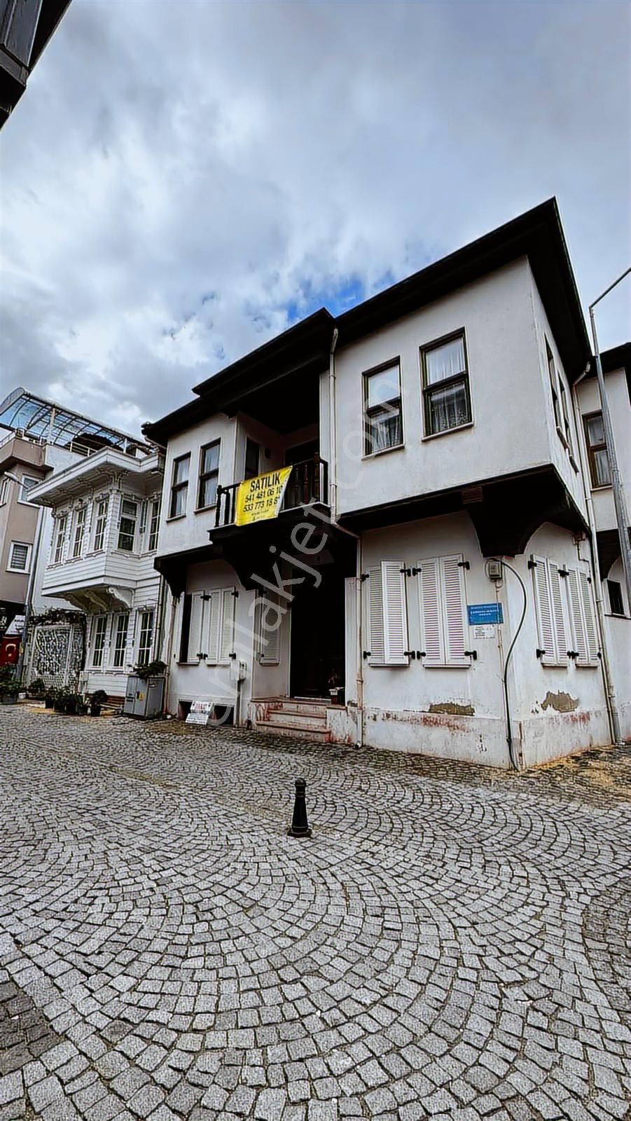 Mudanya'nın Gözde Sokağında Ticari+konut İmarlı Müstakil Ev - Görsel 15