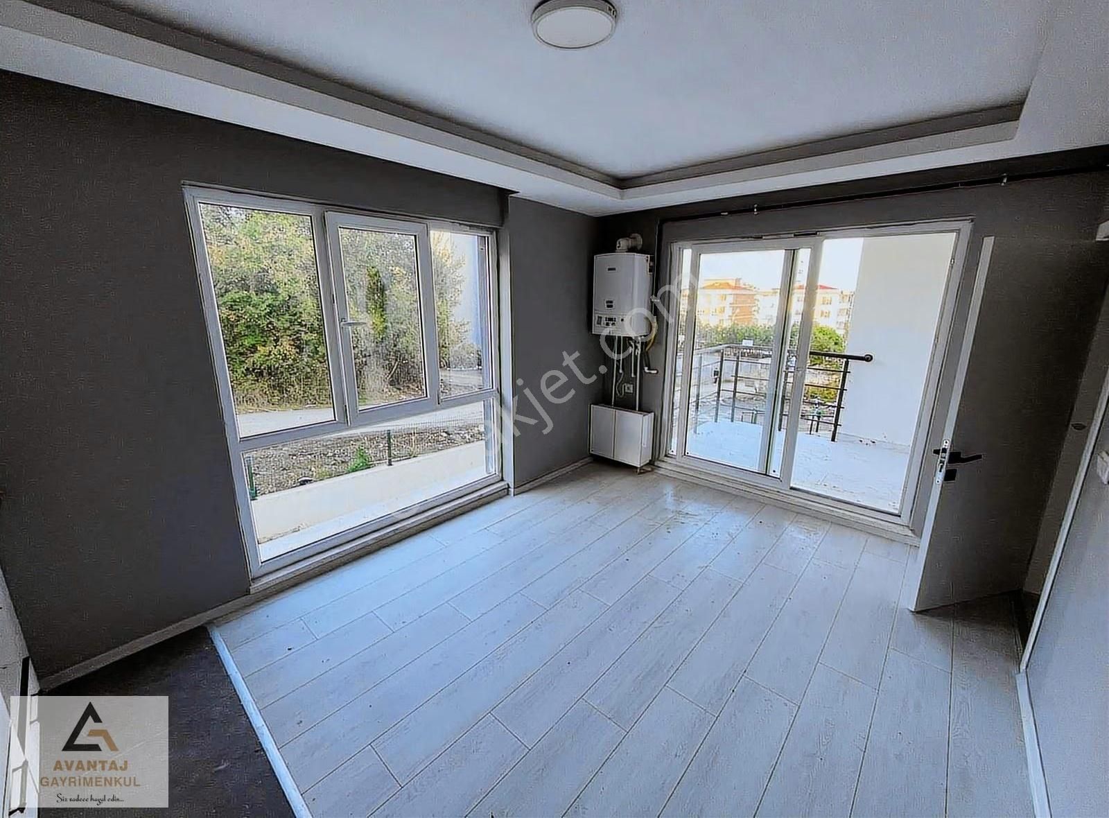 Körfez Mahallesinde Satılık Deniz Manzaralı 1+1 - Görsel 22