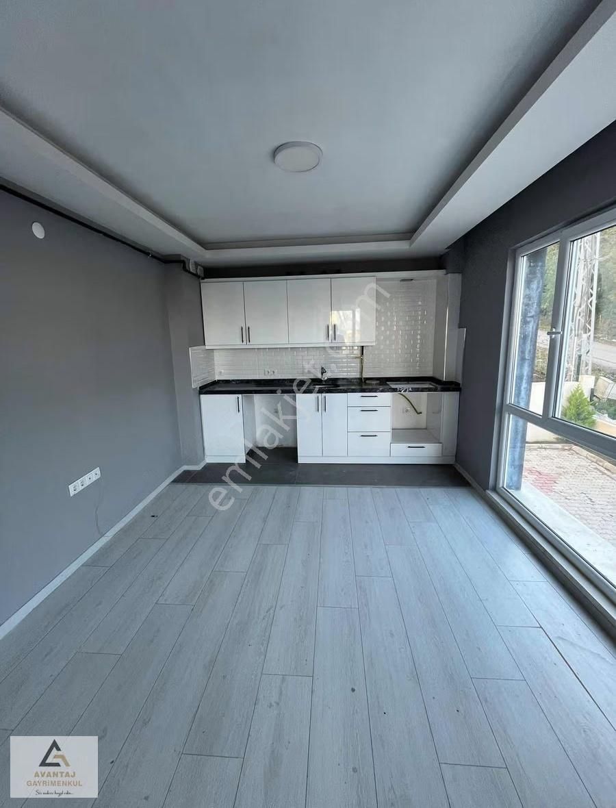 Körfez Mahallesinde Satılık Deniz Manzaralı 1+1 - Görsel 15