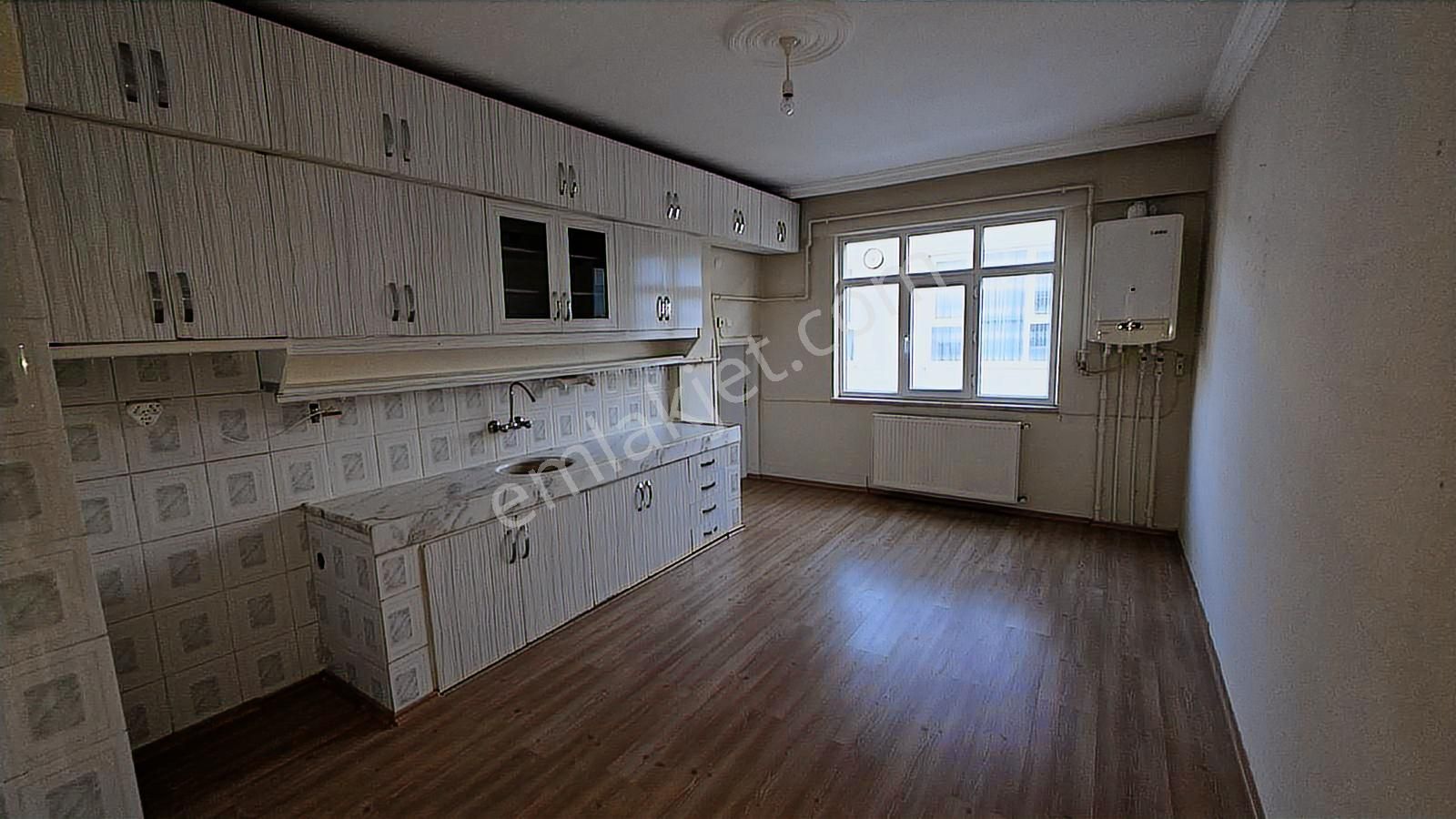 Mavi Atla'tan İlkadım İlyasköyde Satılık 2+1 Daire - Görsel 11