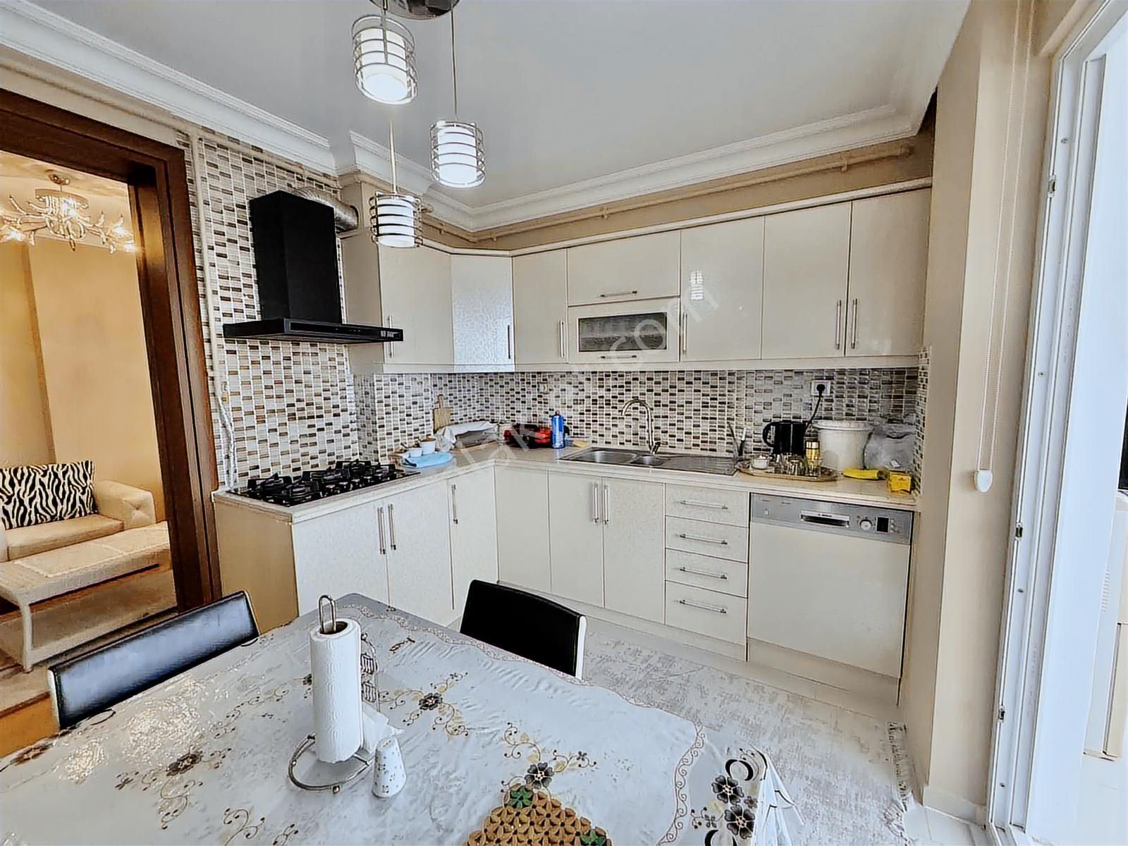 Cağaloğlu'na Cephe Muhteşem Deniz Manzaralı Lüks 3+1 Daire - Görsel 21