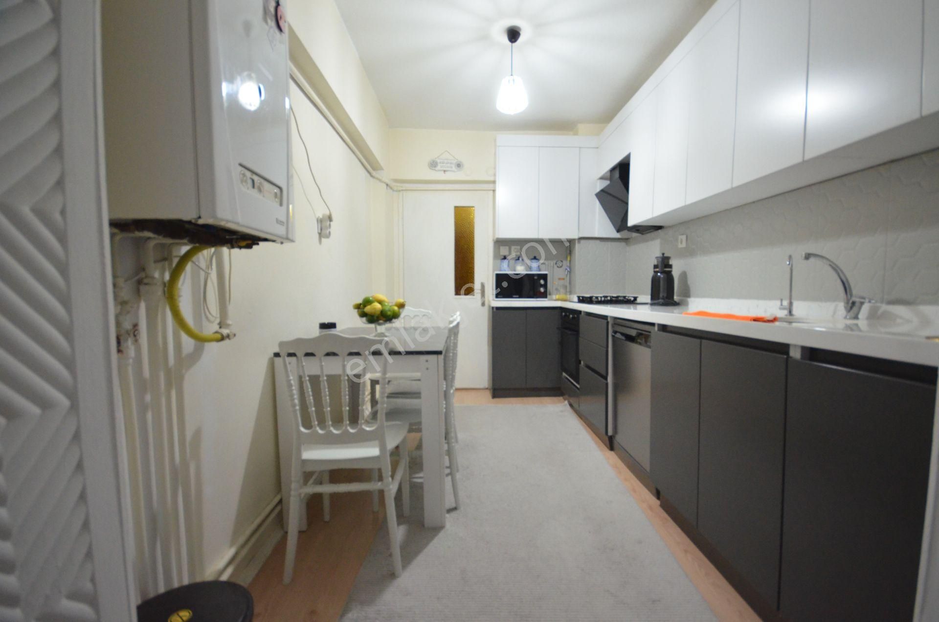 Kalecik Emlak'tan Cumartesi Pazarı Yakını Yapılı Masrafsız 3+1