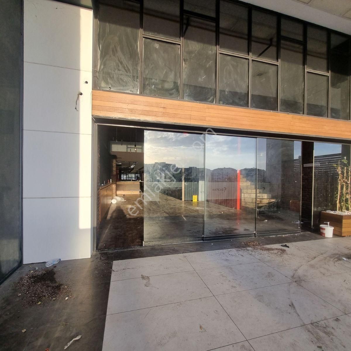 Teraspark Avm Kiralık Cadde Mağazası - Görsel 23