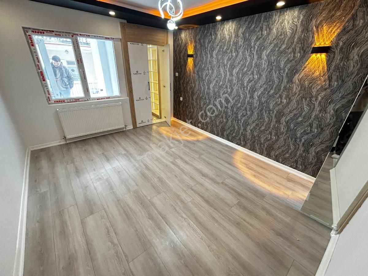 Sincan Plevne Mh 3+1 Lüks Yapılı Ara Katta E.banyolu Daire - Görsel 8