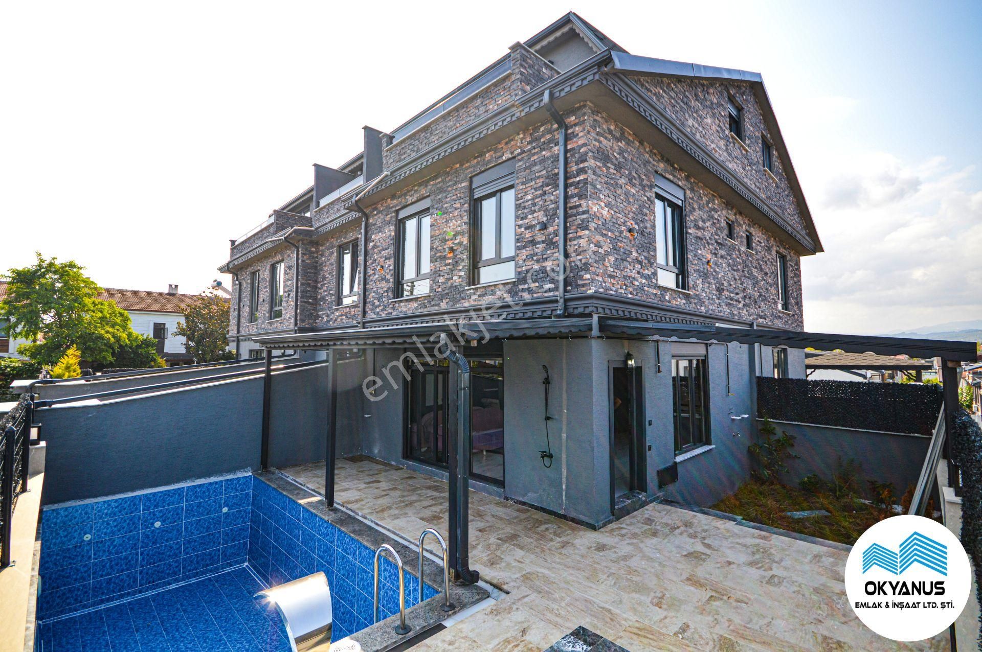 Kocaali Müstakil Bahçeli Havuzlu Şık Villa Okyanustan