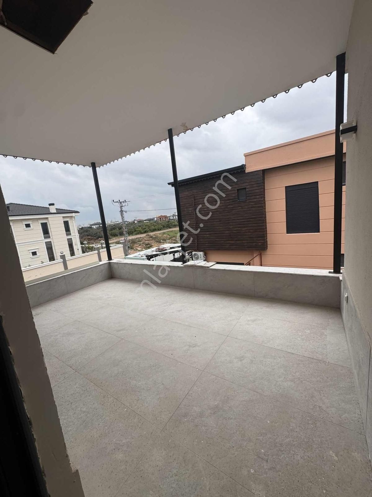 Altınkale'de Çok Uygun Havuzlu Villa - Görsel 5