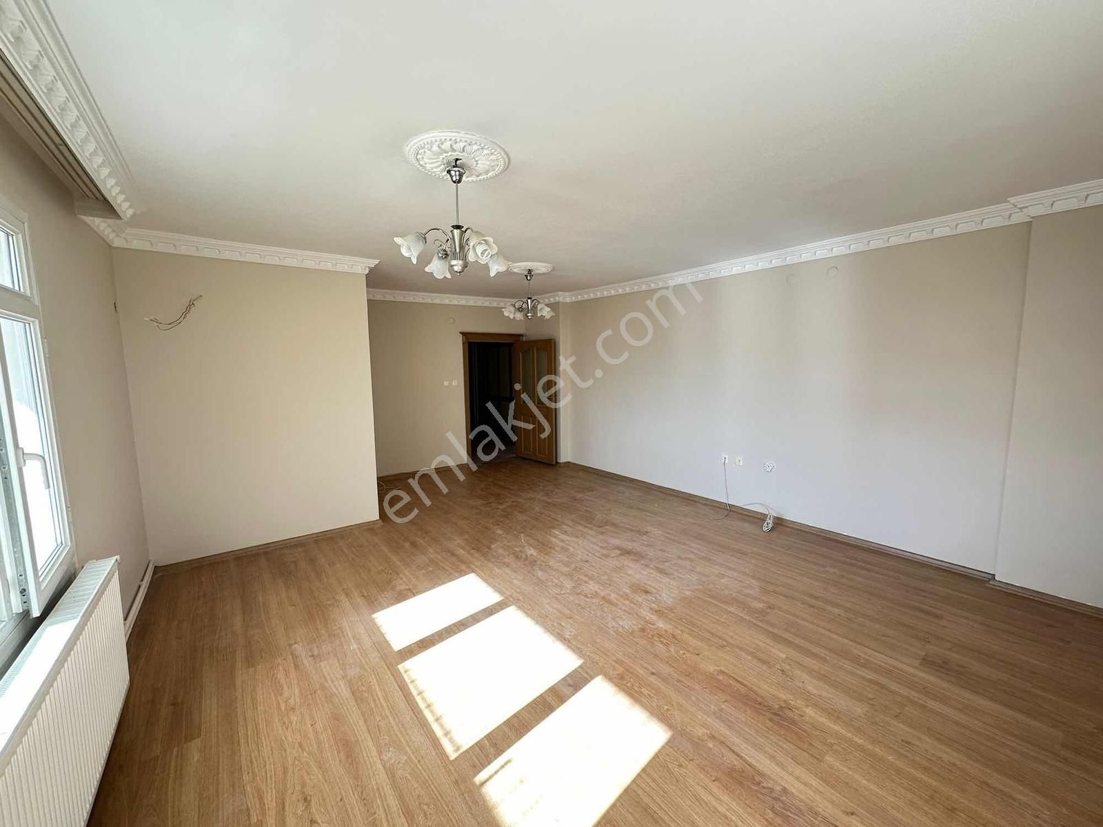 Final'den Başkent Okulları Civarı 3+1 K.mutfak Doğalgazlı Daire