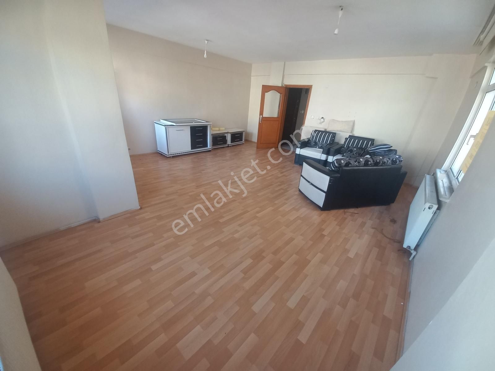 Şeref Emlak Tranwaya Yakın Cadde Üstü Kiralık Daire 26,500 Tl - Görsel 6
