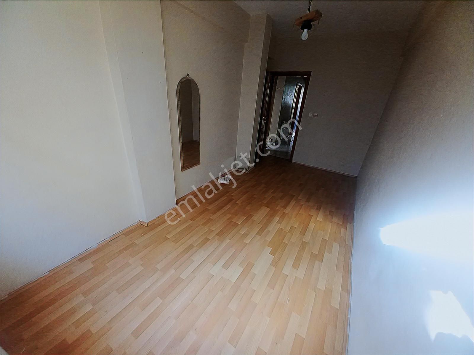 Şeref Emlak Tranwaya Yakın Cadde Üstü Kiralık Daire 26,500 Tl - Görsel 10