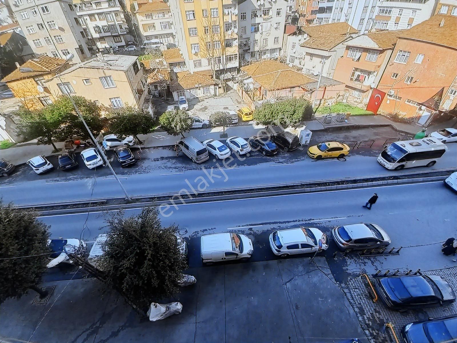 Şeref Emlak Tranwaya Yakın Cadde Üstü Kiralık Daire 26,500 Tl - Görsel 24