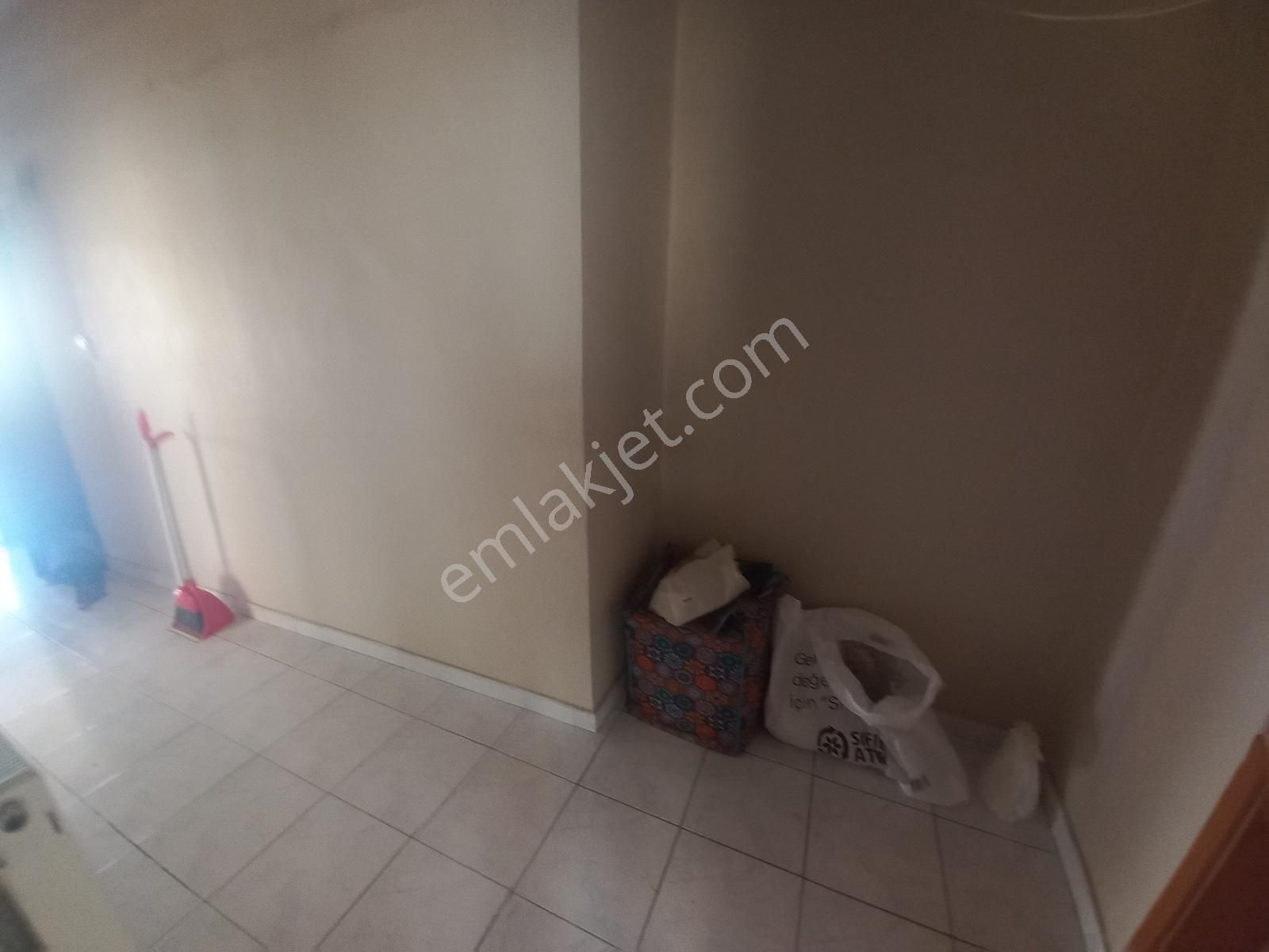 Şeref Emlak Tranwaya Yakın Cadde Üstü Kiralık Daire 26,500 Tl - Görsel 19