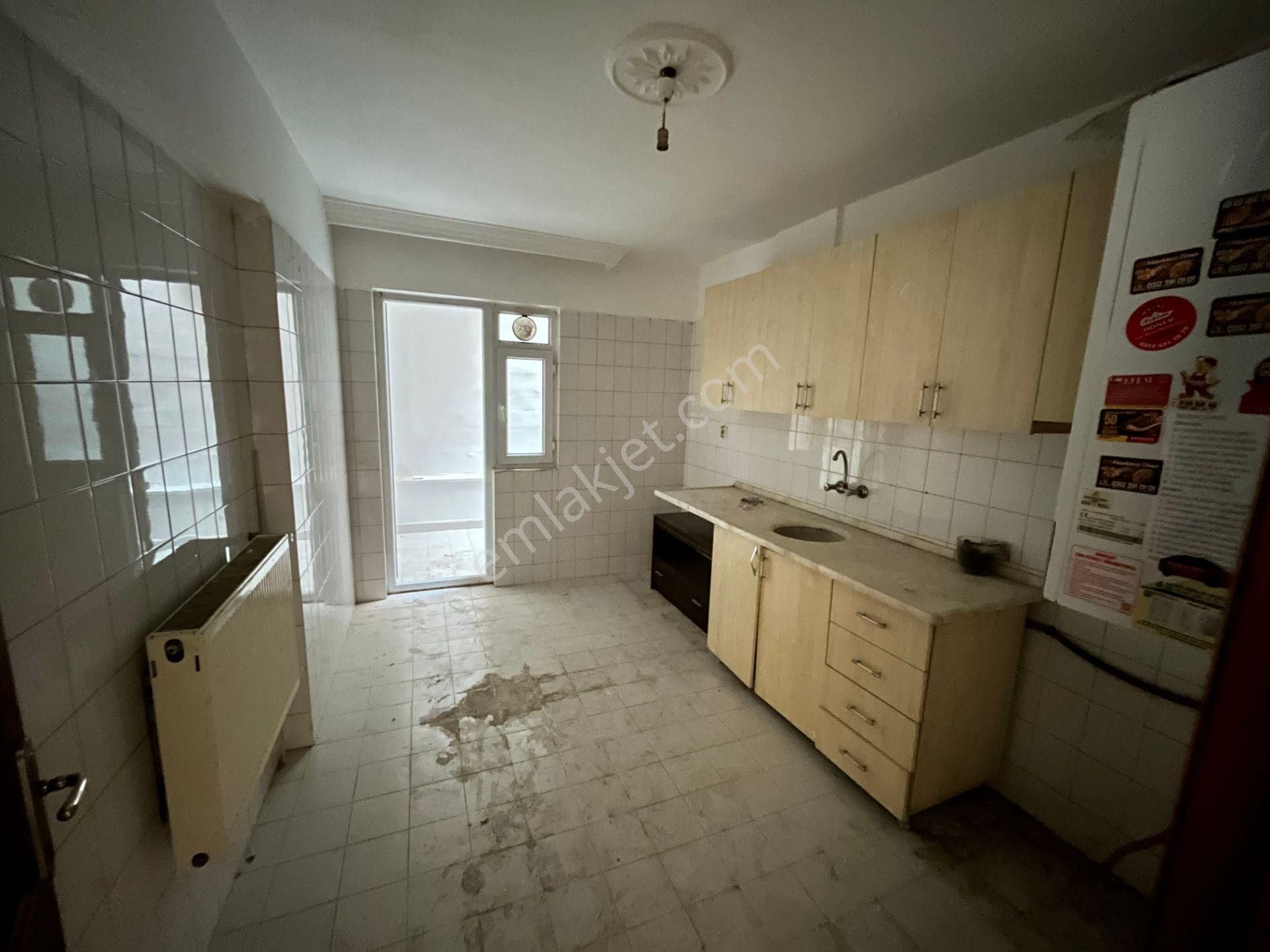 Kent Emlak'tan Tuzluçayırda 1. Katta 125 Metre 3+1 Satılık Daire - Görsel 4