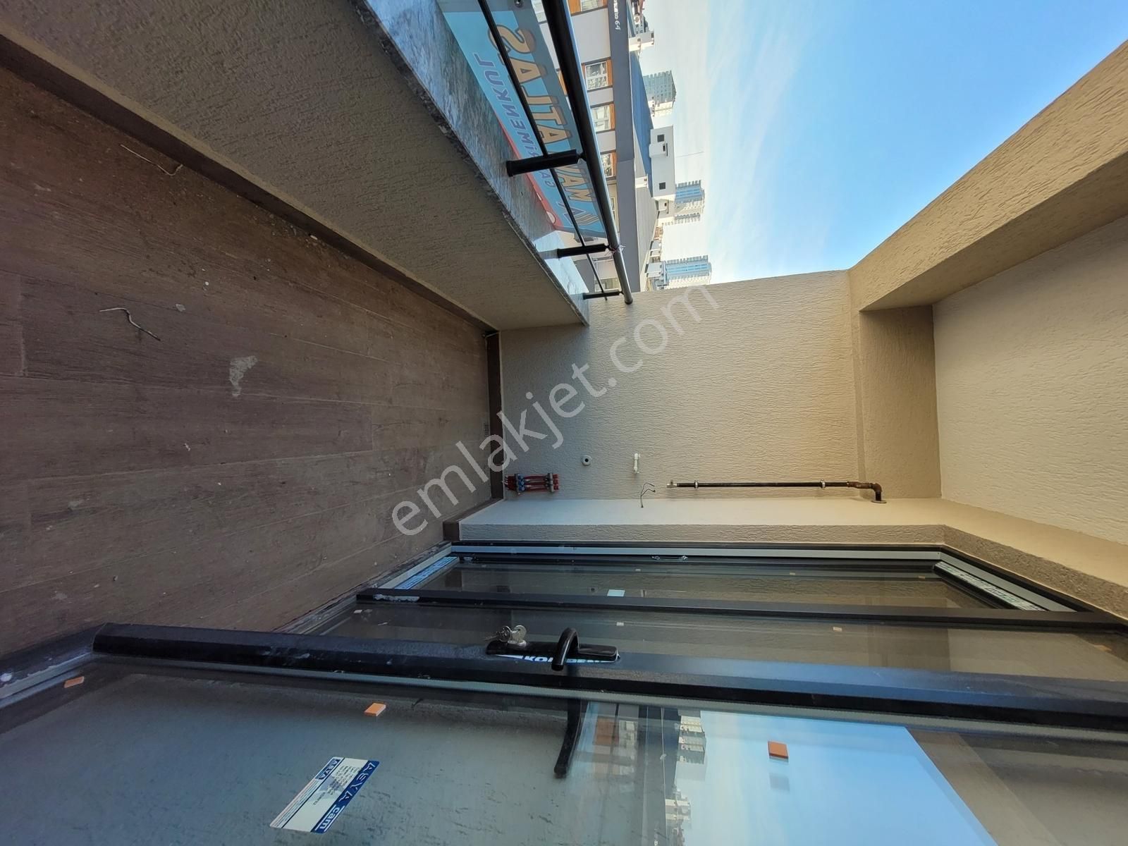 Mavi Atlastan Körfez De Deniz Manzaralı Satılık Lüks 1+1 Daire - Görsel 24