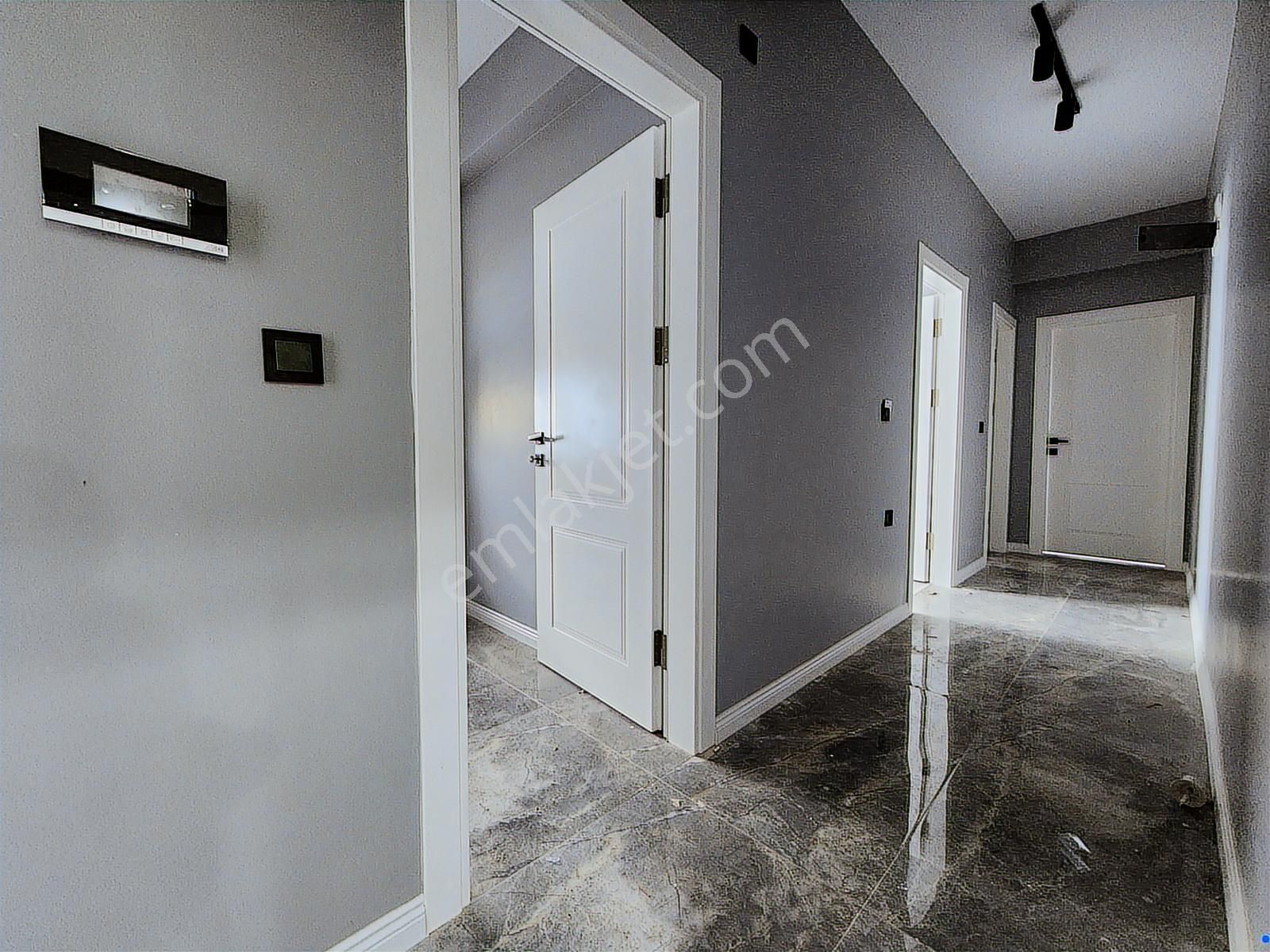 Mavi Atlas'tan Ayrı Mutfaklı Sıfır Ara Kat 2+1 Daire - Görsel 2