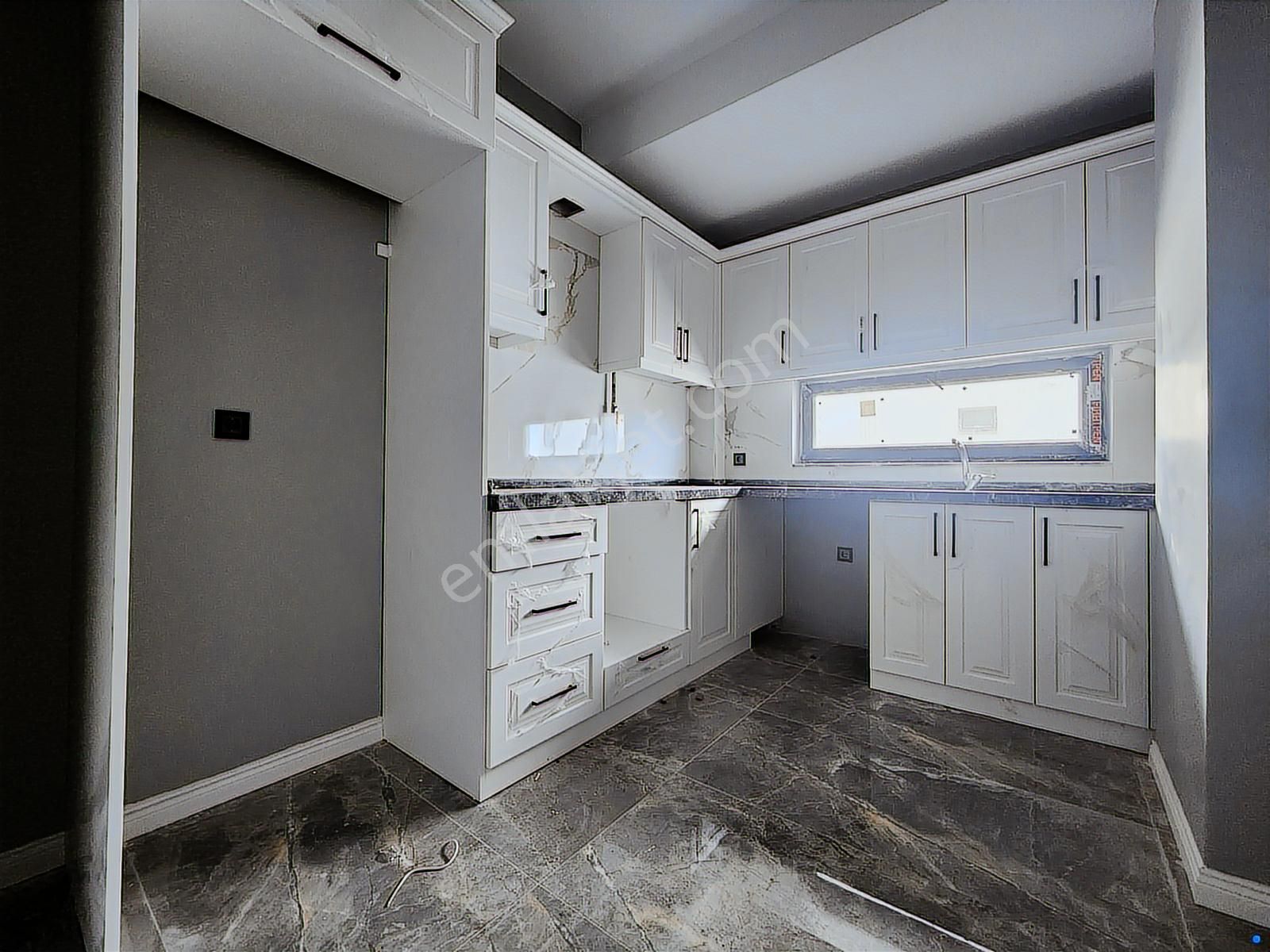 Mavi Atlas'tan Ayrı Mutfaklı Sıfır Ara Kat 2+1 Daire - Görsel 9