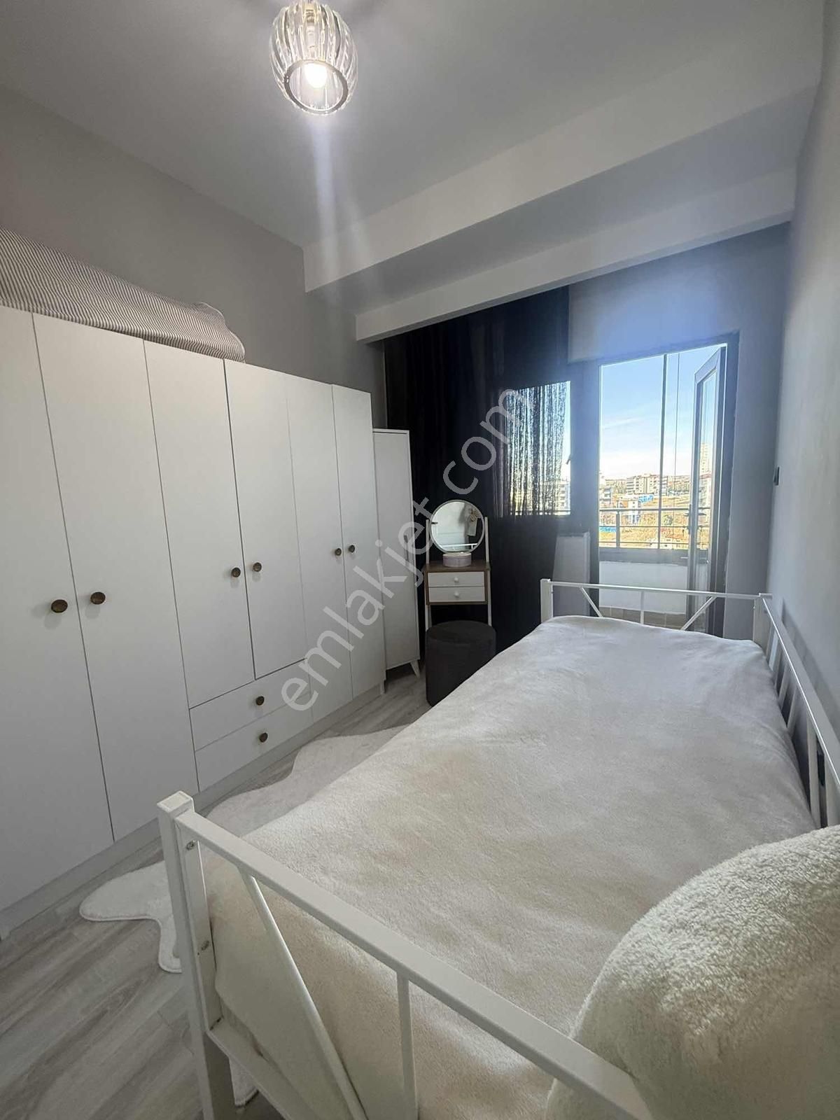 Atakum Da Satılık Eşyalı Deniz Manzaralı 1+1 Fırsat Daire - Görsel 8