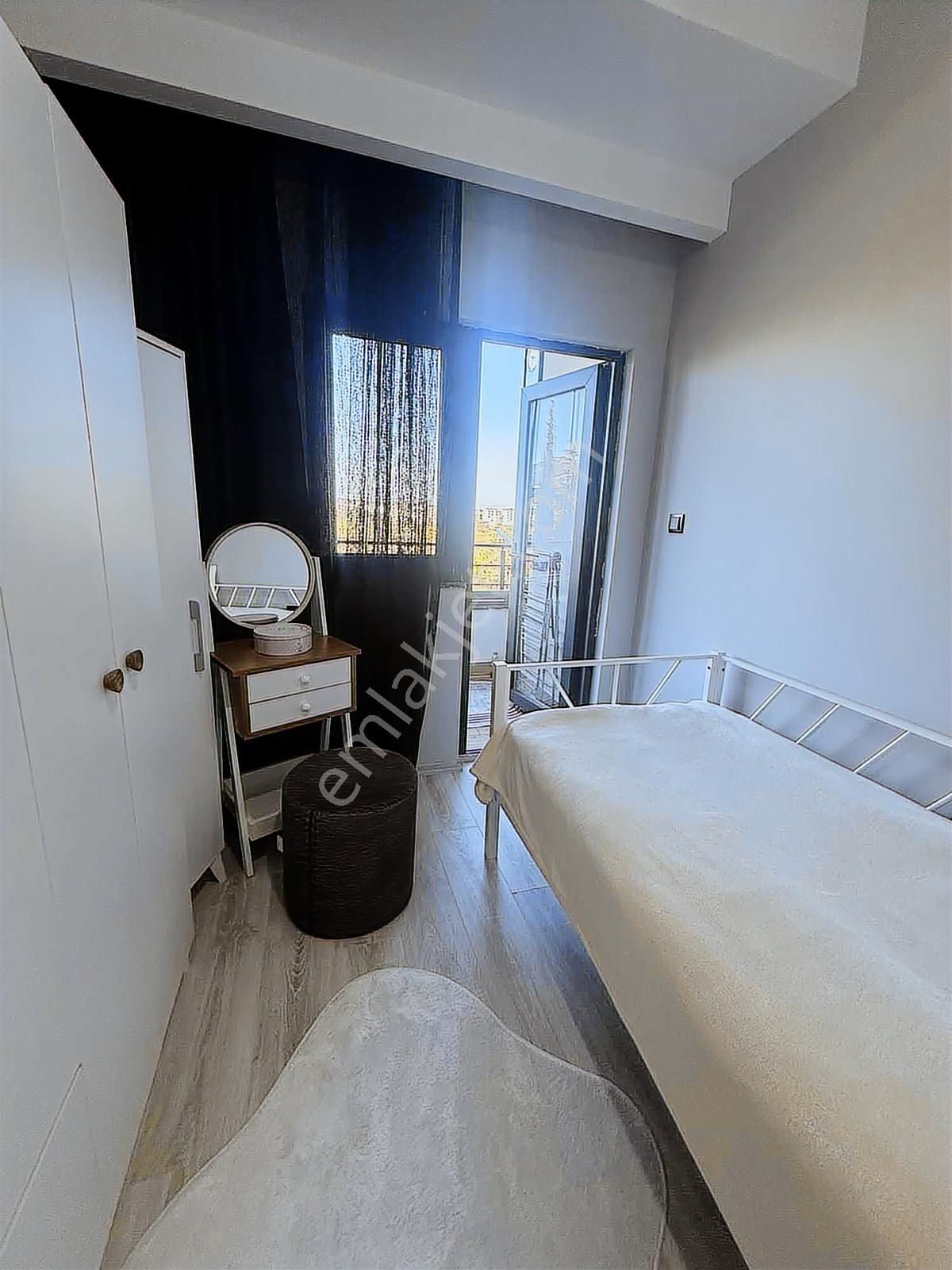 Atakum Da Satılık Eşyalı Deniz Manzaralı 1+1 Fırsat Daire - Görsel 2