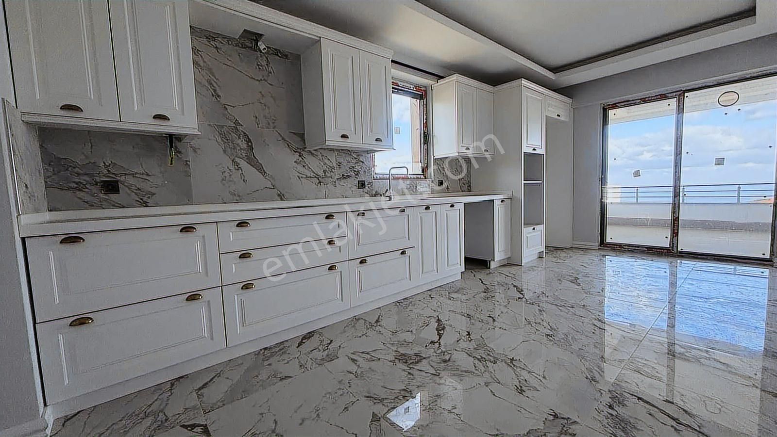 Mavi Atlas Kaşif Ak'tan Büyükoyumca Da Ultra Lüks 4+1 - Görsel 6