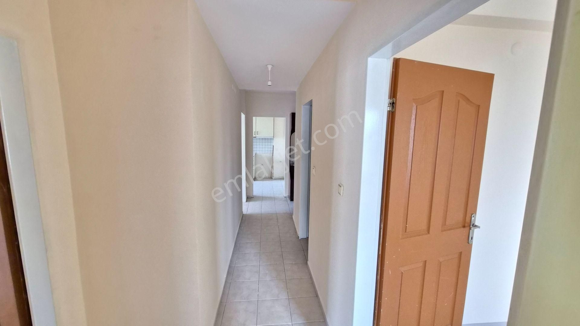 Kent Emlak'tan Cebecide Metroya Yakın 8. Katta 3+1 Kiralık Daire - Görsel 12