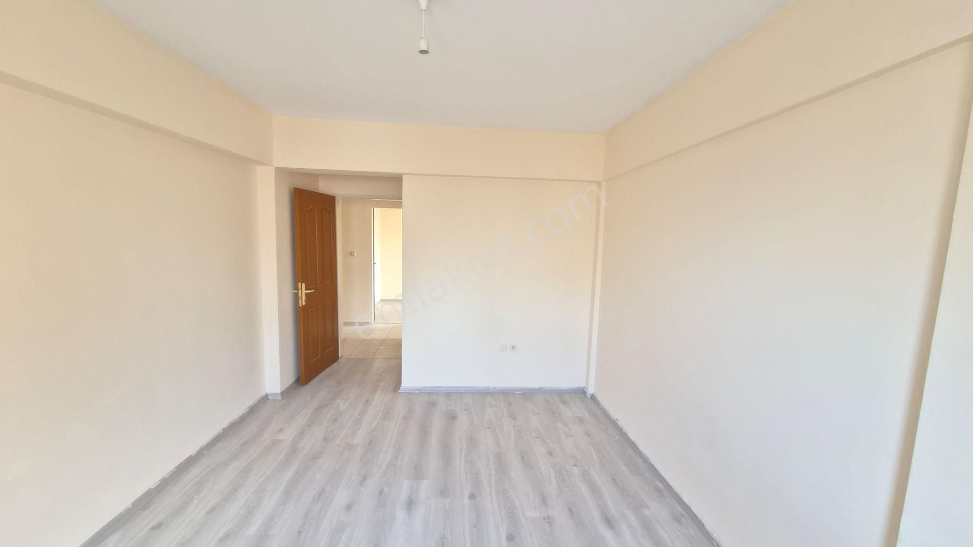 Kent Emlak'tan Cebecide Metroya Yakın 8. Katta 3+1 Kiralık Daire - Görsel 11