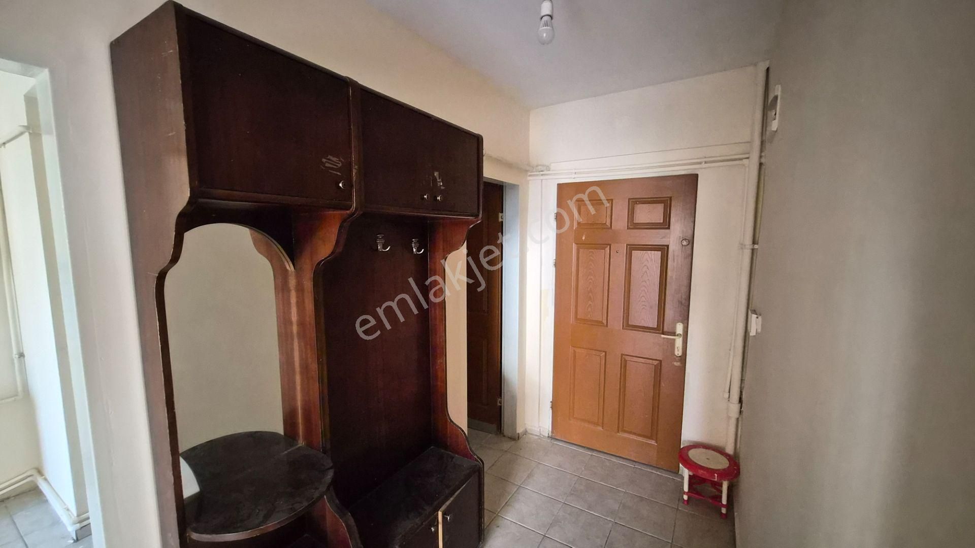 Kent Emlak'tan Cebecide Metroya Yakın 8. Katta 3+1 Kiralık Daire - Görsel 15