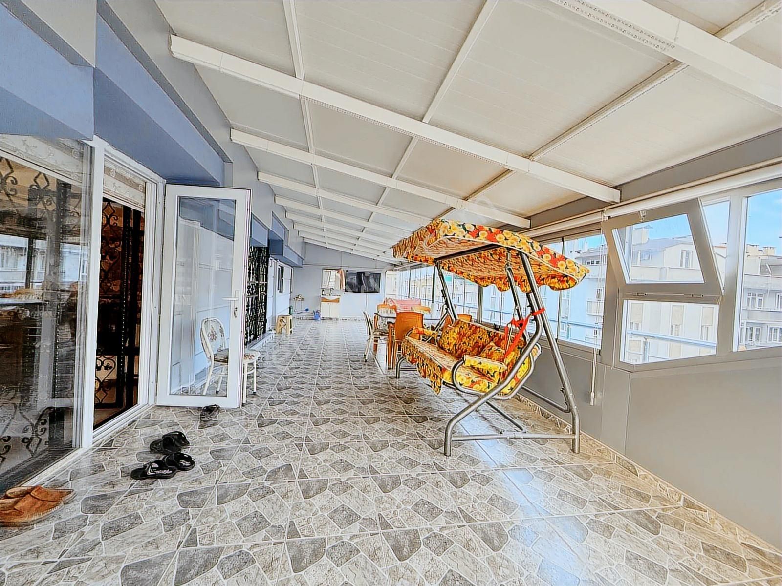 Ömürevleri Tramvayda Satılık Lüks 5+1 Dubleks - Görsel 8