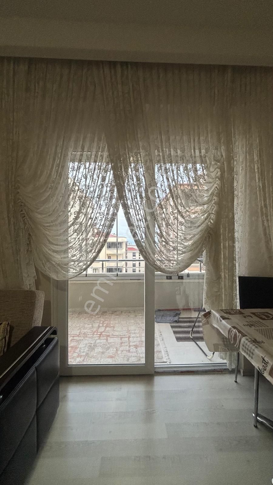 Körfez De Tramvaya 200 Metre Yüksek Kredili 1+1 - Görsel 18