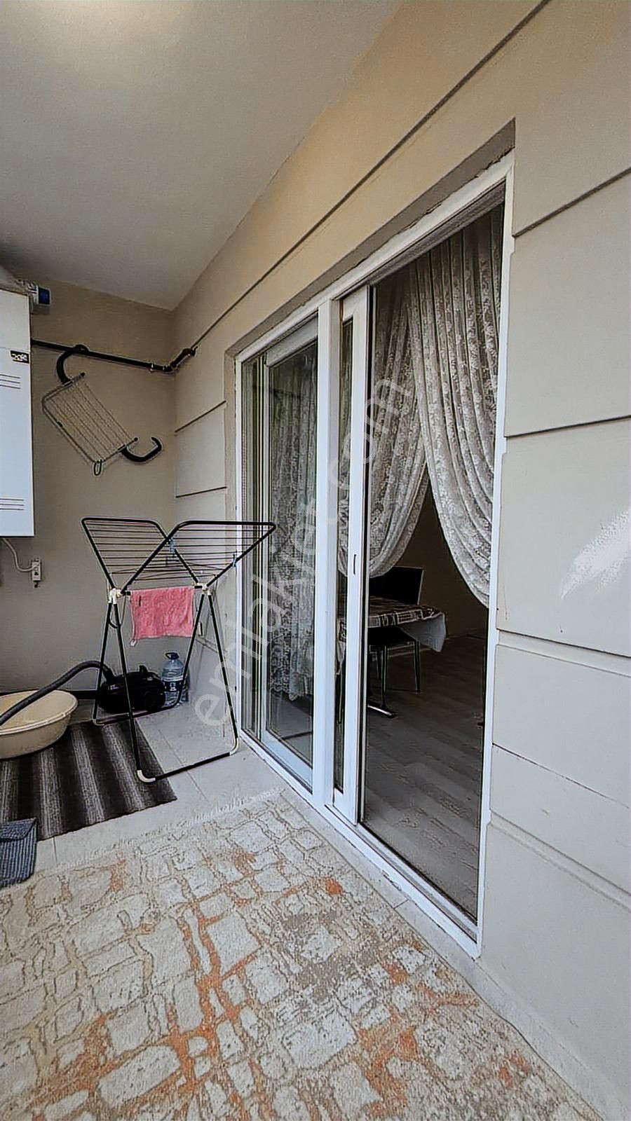 Körfez De Tramvaya 200 Metre Yüksek Kredili 1+1 - Görsel 10