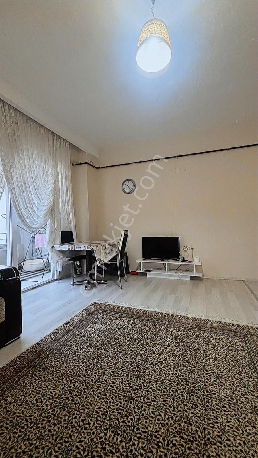 Körfez De Tramvaya 200 Metre Yüksek Kredili 1+1 - Görsel 16