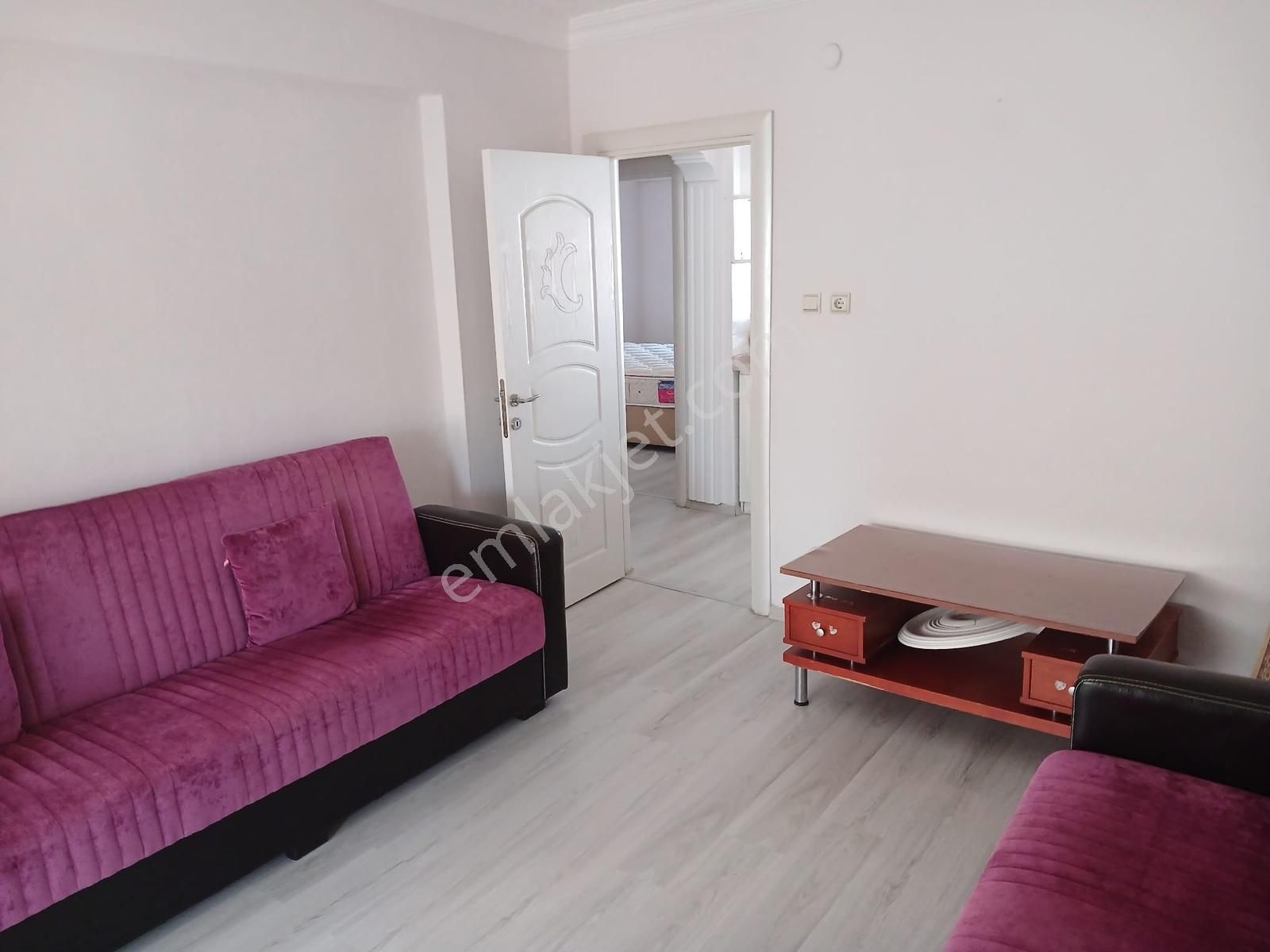 Mira Gm'den Avcılar Mev. Denize 150 M, Bakımlı 2+1 Daire Satılık - Görsel 3
