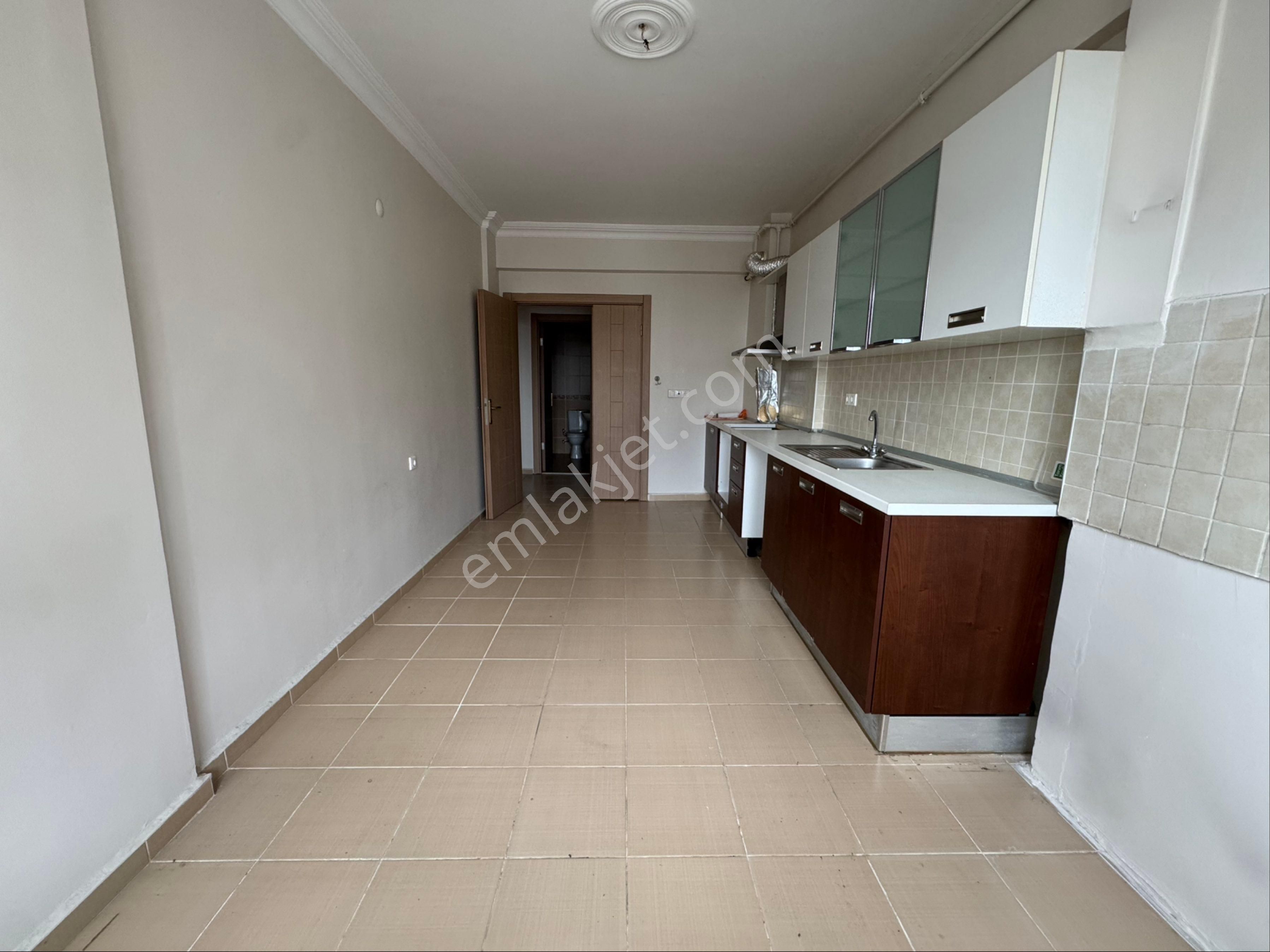 Conker İnşaat Emlak’tan Batıkent Mahallesi 3+1 Site İçi Kiralık Daire - Görsel 3