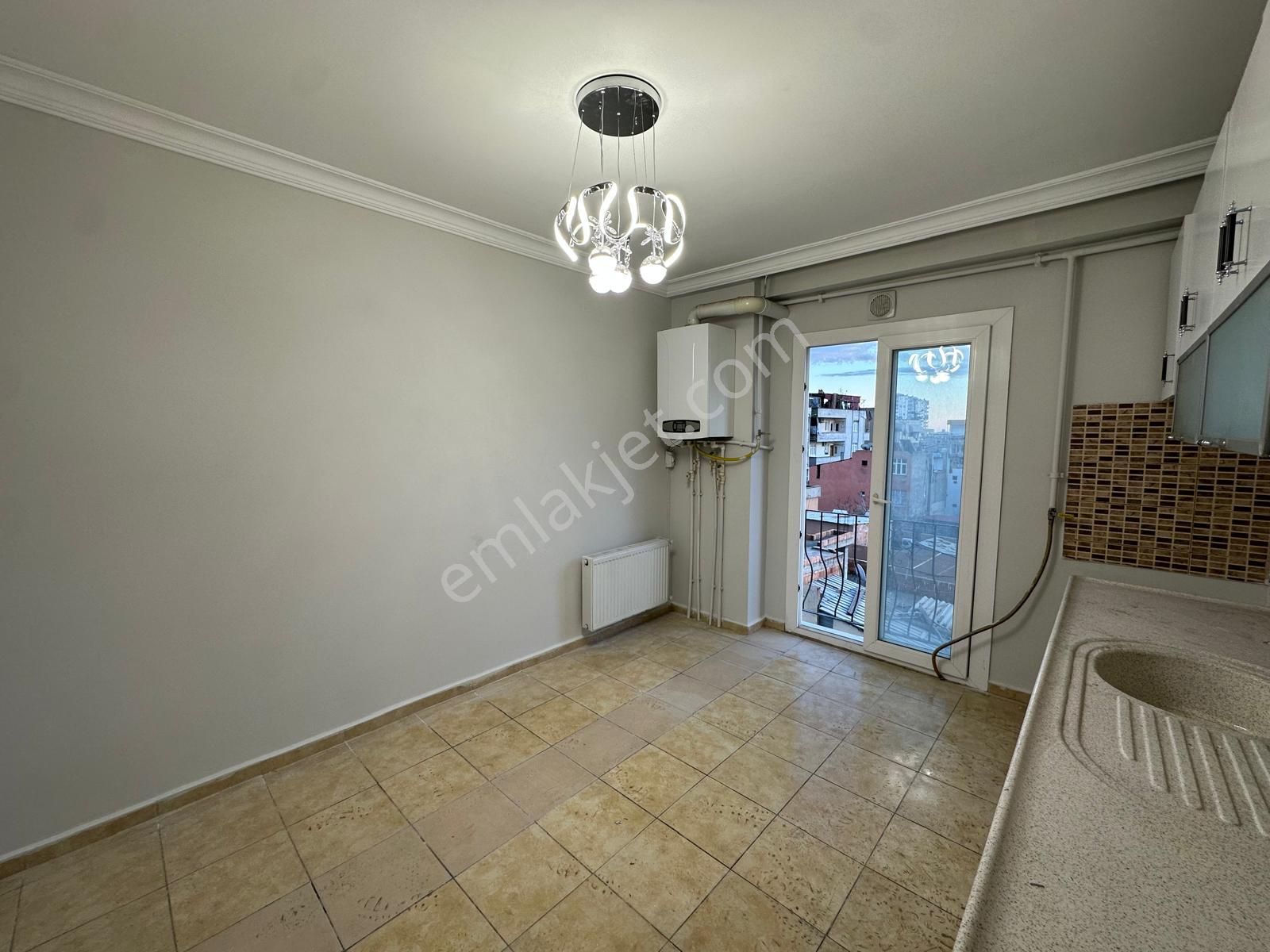 Yeşilyurt Mah.mavi Bulvar Yakını 3+1+d.gazlı Satılık Daire........ - Görsel 2