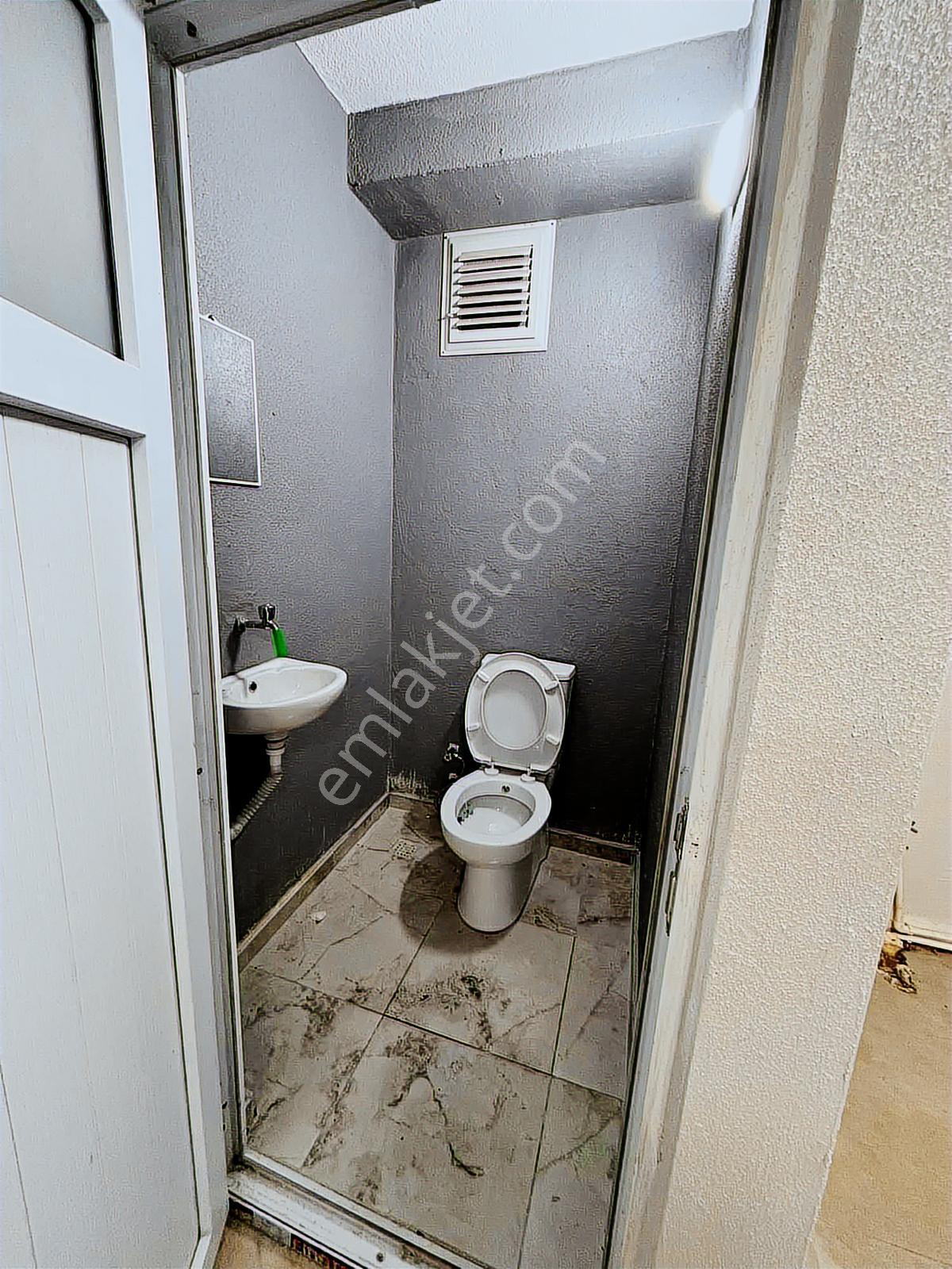 Akkaya İnşaattan Cadde Cp.işlek Konum Kiralık Dükkan !! - Görsel 8