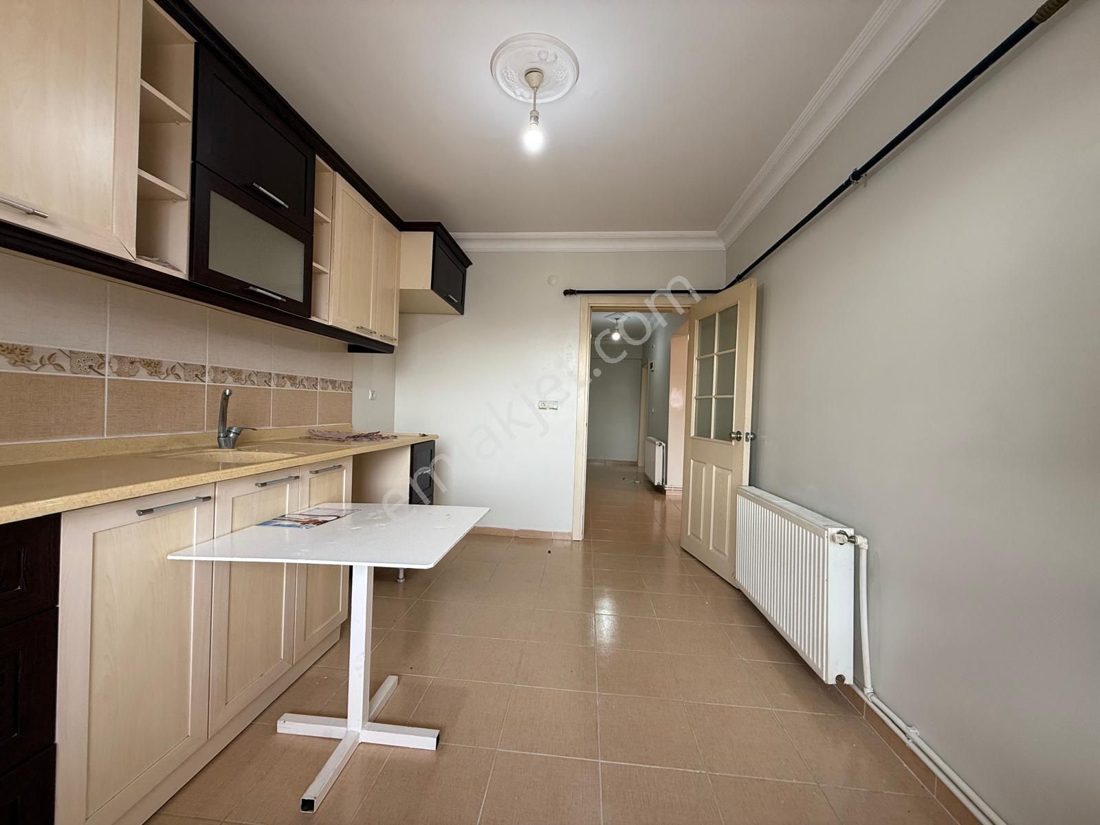 Ergünler İnşaattan Belediye Merkezde 2+1 Kiralık Daire - Görsel 3