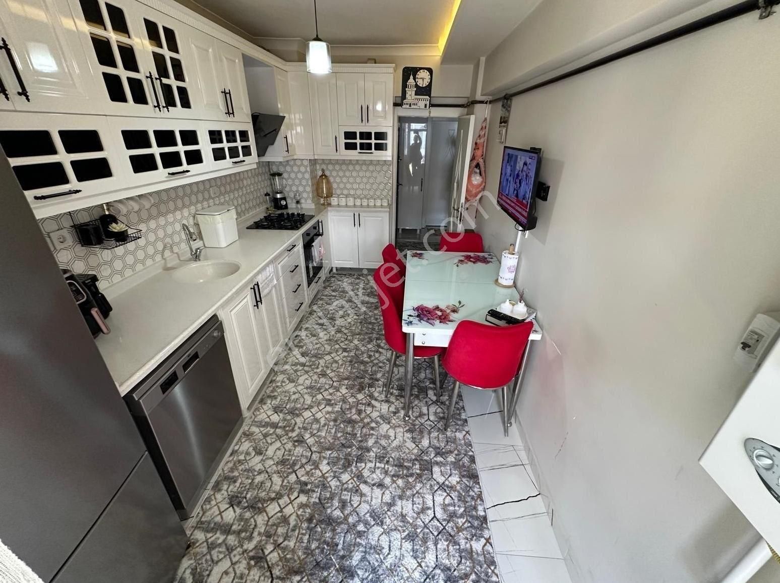 Sincan Ahi Evran Mah.'de Satılık 3+1 Çift Banyolu Yapılı Daire