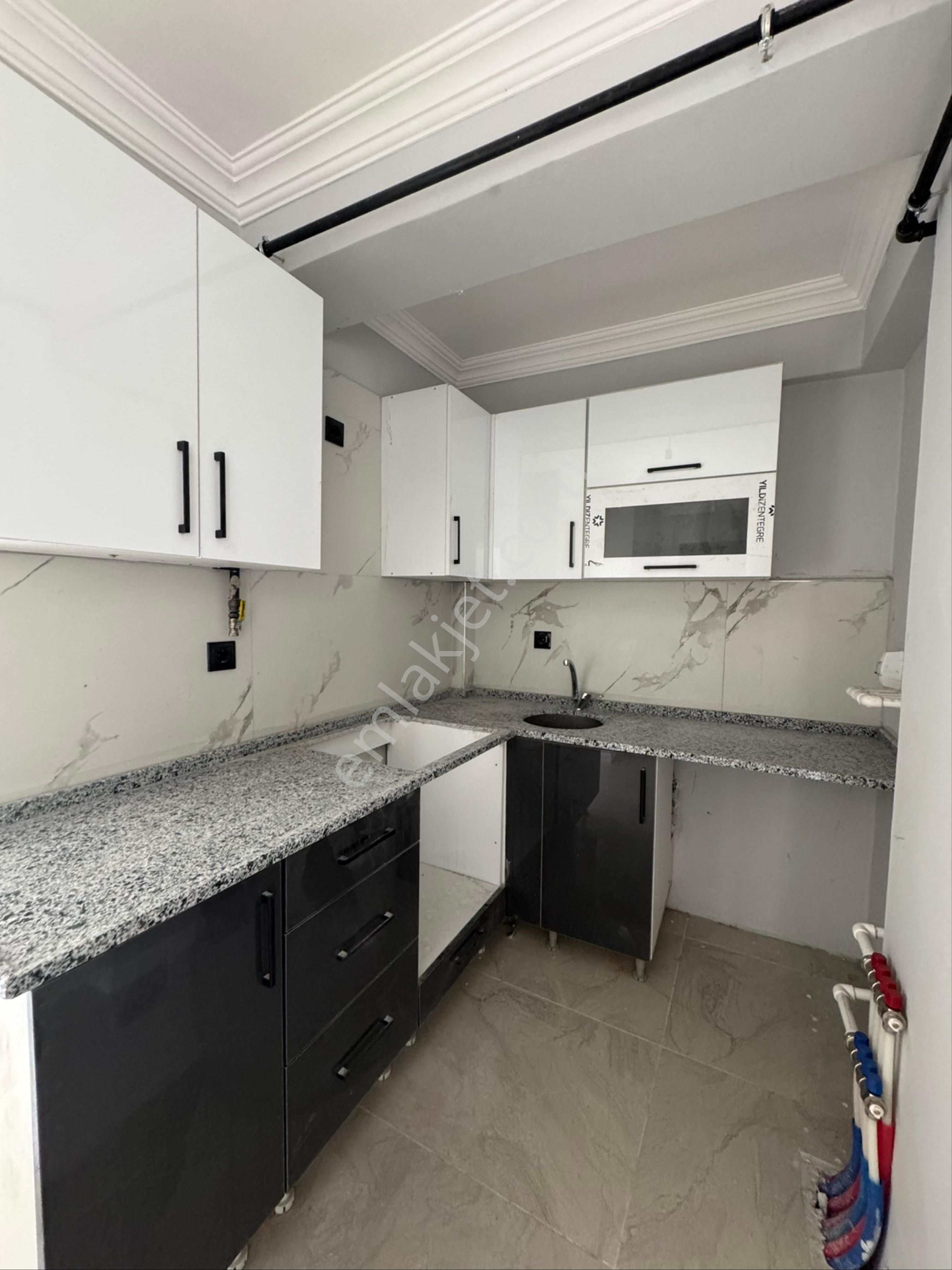 Conker İnşaat Emlak’tan Şarhöyük Mahallesi 2+0 Kiralık Daire - Görsel 4