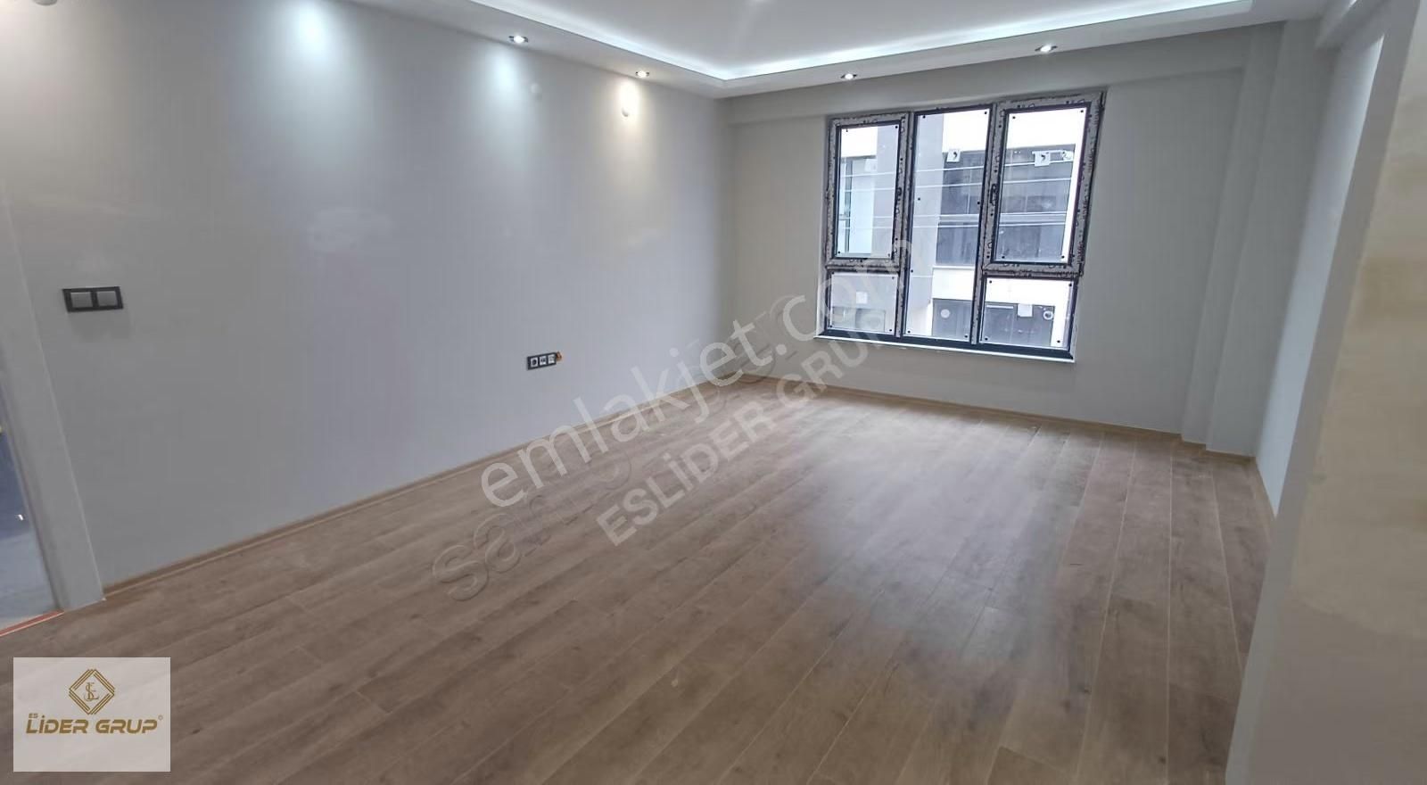 Eslider Emlaktan Çamlıcada 3+1 - Görsel 20