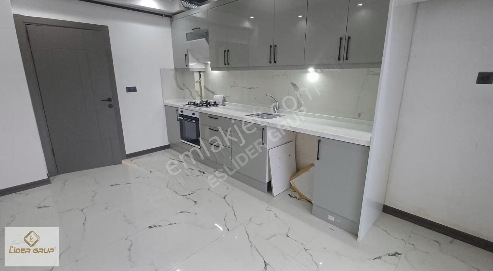 Eslider Emlaktan Çamlıcada 3+1 - Görsel 15