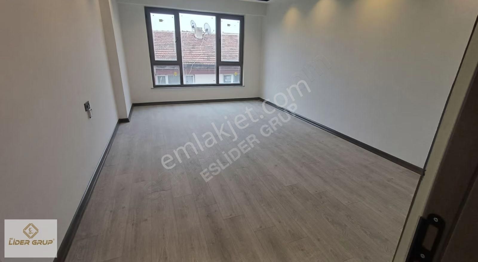 Eslider Emlaktan Çamlıcada 3+1 - Görsel 13