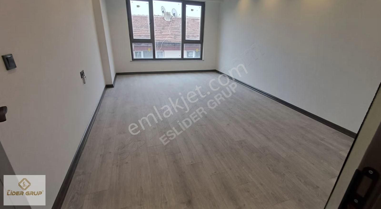 Eslider Emlaktan Çamlıcada 3+1 - Görsel 2