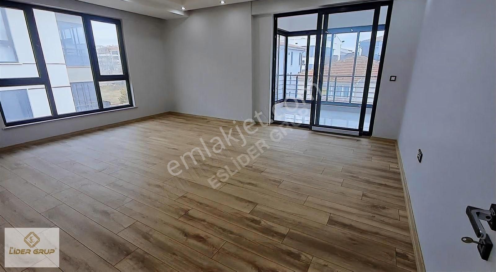 Eslider Emlaktan Çamlıcada 3+1 - Görsel 6