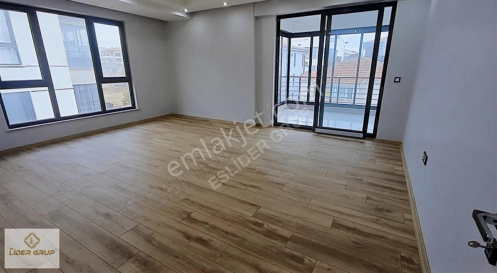 Eslider Emlaktan Çamlıcada 3+1 - Görsel 5